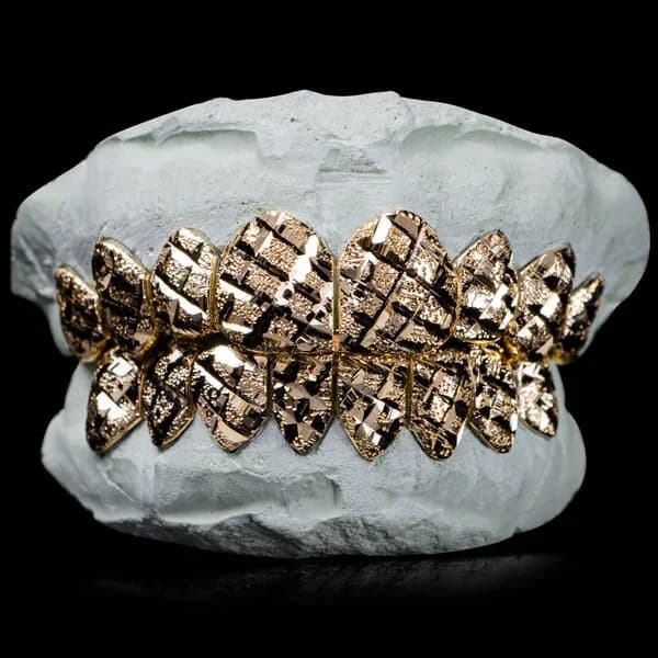 Grillz: Solid Gold Diamond Cut with Diamond Dust Grillz